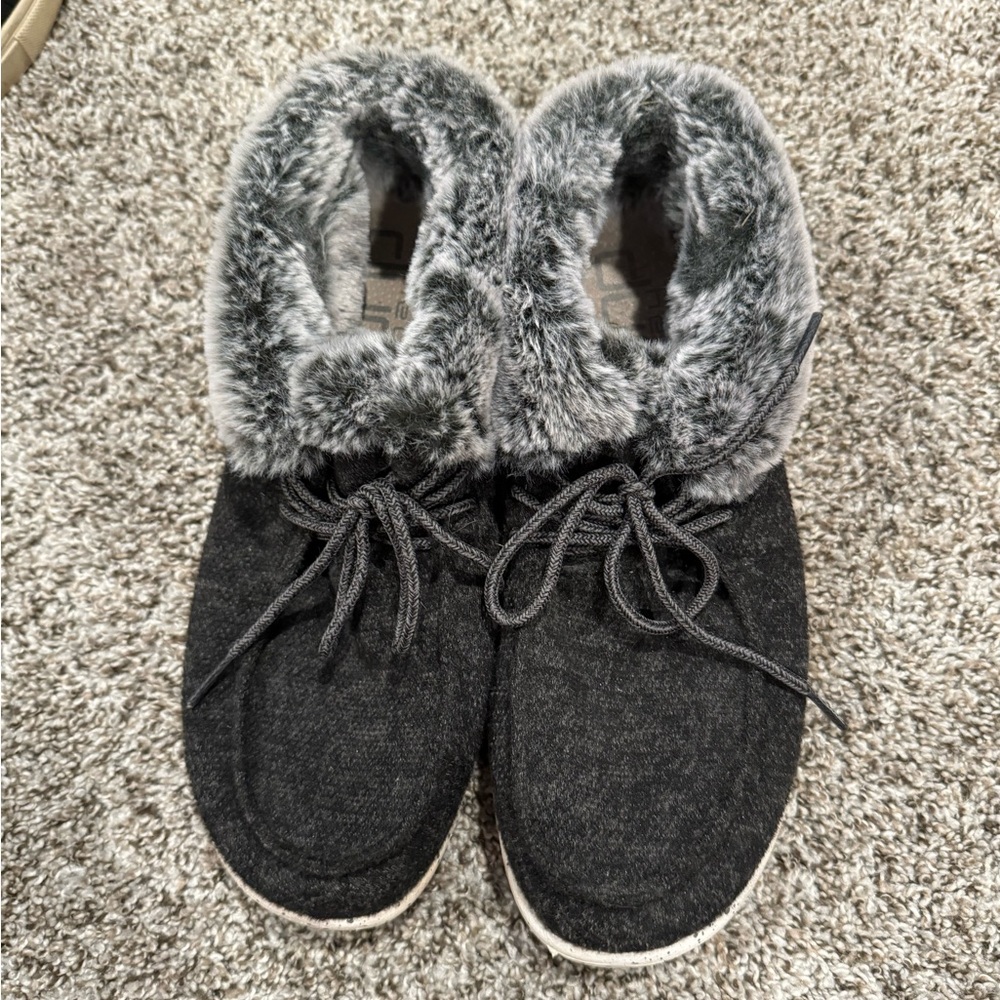 Womens fuzzy hey dudes